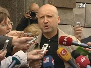 Олександр Турчинов: Я не знаю по якій справі мене викликають Олександр Турчинов: Я не знаю по якій справі мене викликають