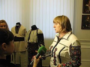 Губернатор Тернопільщини буде спати у вишитій сорочці Губернатор Тернопільщини буде спати у вишитій сорочці