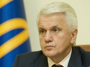 Литвин заборонив Тимошенко міняти назву партії Литвин заборонив Тимошенко міняти назву партії
