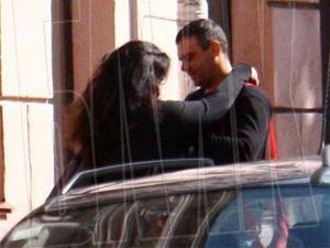 Руслана Писанка возить невідомого статного чоловіча на своєму джипі Руслана Писанка возить невідомого статного чоловіча на своєму джипі