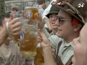 "Октоберфест" святкує двохсотрічя "Октоберфест" святкує двохсотрічя