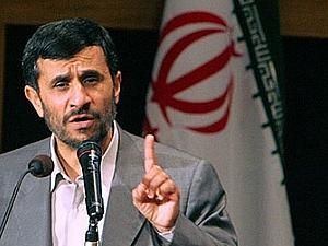 Ахмадінежад: невже ви думаєте, що хтось нападе на Іран? Ахмадінежад: невже ви думаєте, що хтось нападе на Іран?