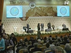 Росія настирливо заявляє про свої права на ресурси Арктики Росія настирливо заявляє про свої права на ресурси Арктики