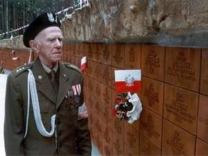 Росія передасть Польщі 20 томів кримінальної справи про розстріли у Катині Росія передасть Польщі 20 томів кримінальної справи про розстріли у Катині