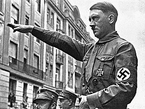 Росія: у транспорті з’явились цитати Гітлера про Україну Росія: у транспорті з’явились цитати Гітлера про Україну