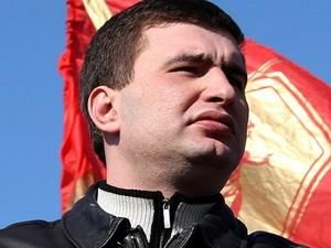 Лідера "Родіни" таки побили в ресторані Лідера "Родіни" таки побили в ресторані