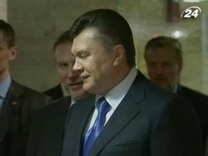 Діаспора у листі до Януковича вимагає звільнити Табачника Діаспора у листі до Януковича вимагає звільнити Табачника