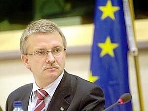 Євродепутат: Україна рухається до "совєтизації" Євродепутат: Україна рухається до "совєтизації"