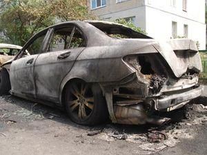 У Кременчуці продовжуються підпалювати автомобілі У Кременчуці продовжуються підпалювати автомобілі