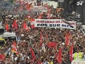 Франція порине у вир нових страйків Франція порине у вир нових страйків