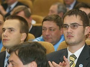 Донецьк міська рада дозволила синам Януковича купити землю Донецьк міська рада дозволила синам Януковича купити землю