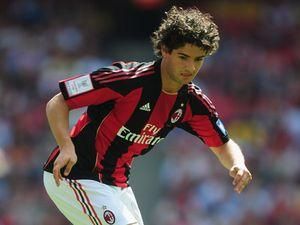 Пато хочуть переманити до Манчестера Пато хочуть переманити до Манчестера