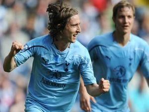 Модріч та Чорлука можуть зіграти проти "Вест Хема" Модріч та Чорлука можуть зіграти проти "Вест Хема"