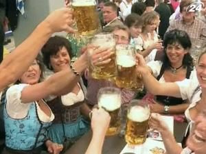 Тема тижня: Найбільший фестиваль пива святкує 200-річний ювілей Тема тижня: Найбільший фестиваль пива святкує 200-річний ювілей