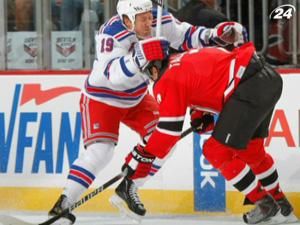 Руслан Федотенко набрав три очки у грі проти "Нью-Джерсі" Руслан Федотенко набрав три очки у грі проти "Нью-Джерсі"