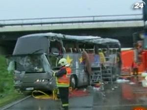 Автобус з польськими туристами розбився поблизу Берліна Автобус з польськими туристами розбився поблизу Берліна
