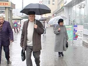 Синоптики: майже по всій країні - дощі, але відносно тепло Синоптики: майже по всій країні - дощі, але відносно тепло