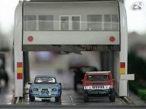 Китайські вчені винайшли автобус, що долає затори Китайські вчені винайшли автобус, що долає затори