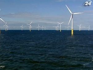 Біля берегів Великої Британії запрацювала найбільша у світі "вітрова ферма" Біля берегів Великої Британії запрацювала найбільша у світі "вітрова ферма"
