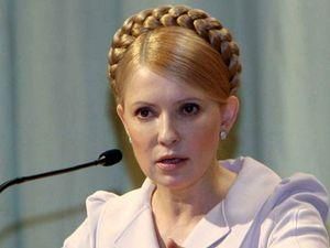 Партія регіонів: "жінці-катастрофі" нікого звинувачувати, крім себе. Партія регіонів: "жінці-катастрофі" нікого звинувачувати, крім себе.