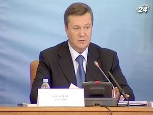 Янукович: заступників міністрів і голів ОДА "поріжемо по-живому" Янукович: заступників міністрів і голів ОДА "поріжемо по-живому"