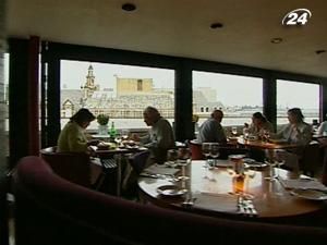 Tower пропонує хорошу їжу та незабутній вигляд на шотландську столицю Tower пропонує хорошу їжу та незабутній вигляд на шотландську столицю