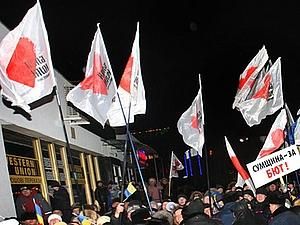 В Одесі "Батьківщину" захопили політичні рейдери В Одесі "Батьківщину" захопили політичні рейдери