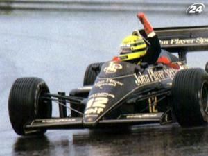 Бруно Сенна вшанує Айртона Сенну з нагоди 50-річчя дядька Бруно Сенна вшанує Айртона Сенну з нагоди 50-річчя дядька