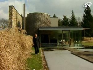 В цьому будинку немає нічого випадкового В цьому будинку немає нічого випадкового