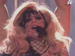 Леді Гага заспіває з Шер Леді Гага заспіває з Шер