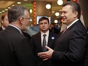 Янукович дав Табачнику ще одну посаду Янукович дав Табачнику ще одну посаду