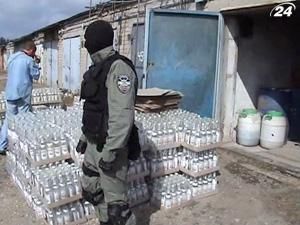 Запорізькій області викрили нелегальний лікеро-горілчаний завод Запорізькій області викрили нелегальний лікеро-горілчаний завод