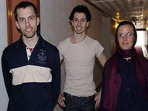 Обама особисто зустрівся з американкою, що більше року була ув'язнена в Ірані Обама особисто зустрівся з американкою, що більше року була ув'язнена в Ірані