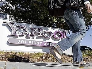 Yahoo: компанію покинули три топ-менеджери Yahoo: компанію покинули три топ-менеджери