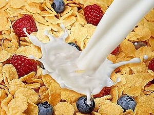 США: на коробках з пластівцями надрукували номер сексу по телефону США: на коробках з пластівцями надрукували номер сексу по телефону