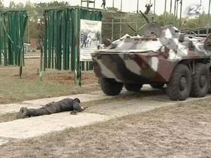 Під Києвом спецназівці змагалися на силу та вправність