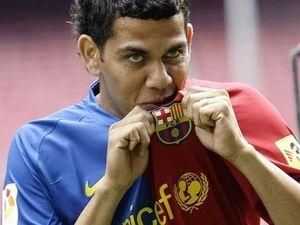 "Барселона" запропонувала Дані Алвесу кращий контракт "Барселона" запропонувала Дані Алвесу кращий контракт