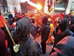 Голландія: демонстрація проти заборони сквотингу переросла у сутички з поліцією Голландія: демонстрація проти заборони сквотингу переросла у сутички з поліцією