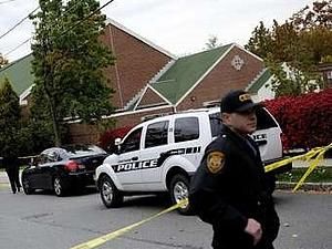 США: чоловік підпалив власний будинок і розстріляв синів США: чоловік підпалив власний будинок і розстріляв синів