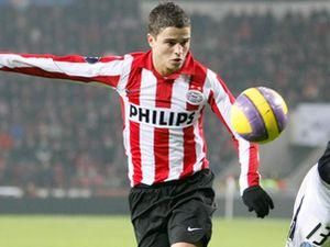 Афеллай у допомогу Снейдеру Афеллай у допомогу Снейдеру