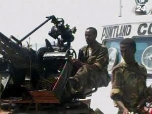 Військові врятували з полону піратів 4 українських моряків Військові врятували з полону піратів 4 українських моряків