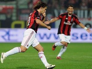 Супер-гол Пірло приносить "Мілану" перемогу. ВІДЕО Супер-гол Пірло приносить "Мілану" перемогу. ВІДЕО