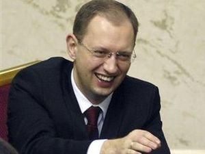 Яценюк: Янукович має перестати боятися людей Яценюк: Янукович має перестати боятися людей
