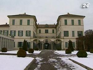 Вілла Панца - це виставка античних меблів та сучасного мистецтва Вілла Панца - це виставка античних меблів та сучасного мистецтва