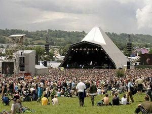 Квитки на фестиваль "Гластонбері" -2011 розпродали за 4 години Квитки на фестиваль "Гластонбері" -2011 розпродали за 4 години