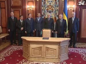 Три фракції колишньої коаліції створили парламентську більшість Три фракції колишньої коаліції створили парламентську більшість