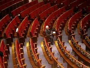 Депутати коаліції майже у повному складі залишили сесійну залу ВР