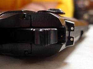 Луганщина: на кандидата від "Батьківщини" скоїли напали невідомі Луганщина: на кандидата від "Батьківщини" скоїли напали невідомі