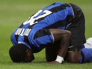 Мунтарі може піти з "Інтера". Може і в "Ліверпуль" Мунтарі може піти з "Інтера". Може і в "Ліверпуль"