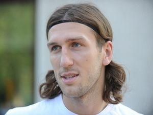Чигринський: Можливо, повернуся на поле у матчі з "Металургом" Чигринський: Можливо, повернуся на поле у матчі з "Металургом"